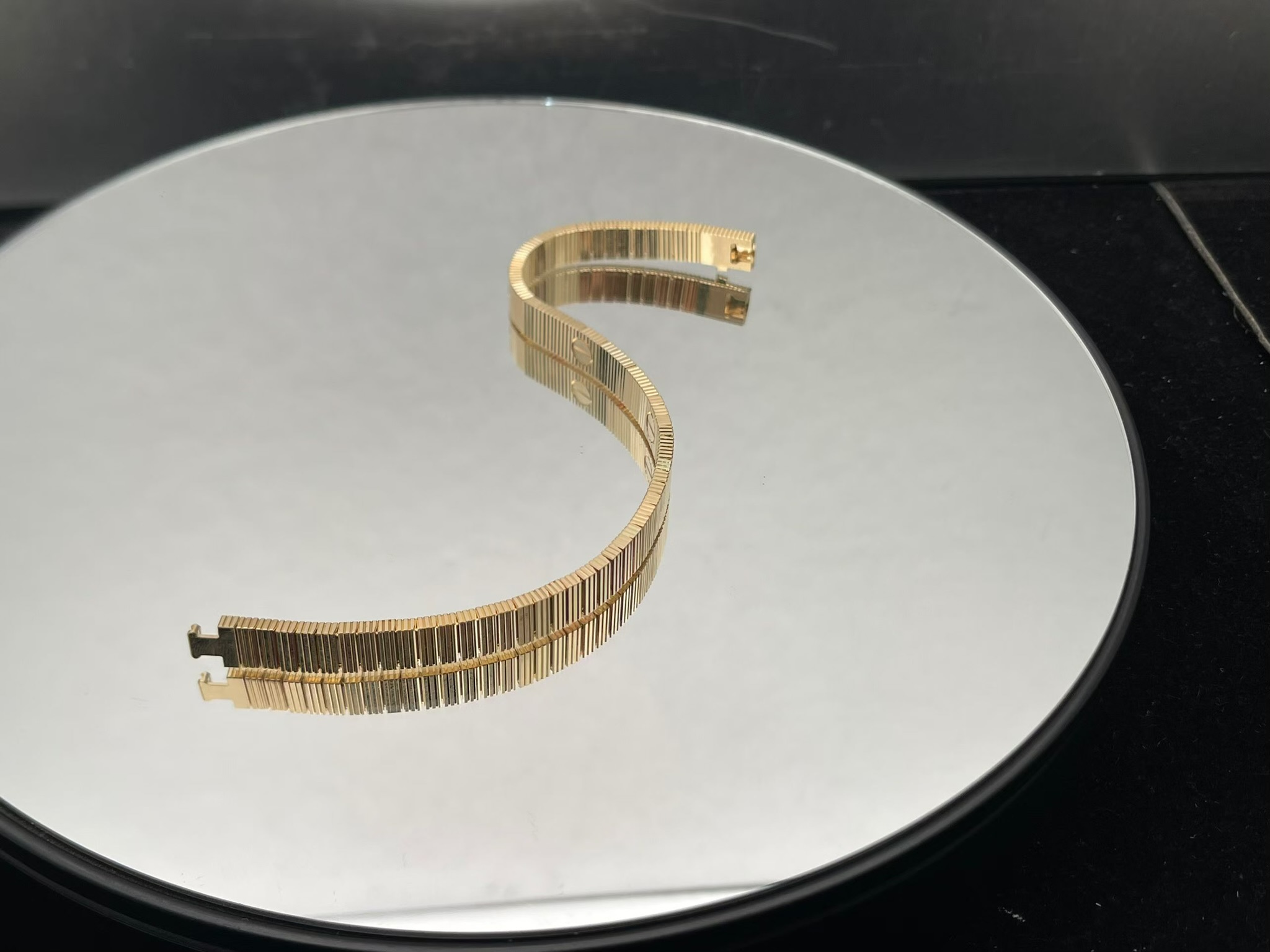 러브 리미티드 팔찌